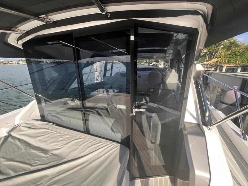 Slide: The Image of Azimut ATLANTIS 51 2025 - 5