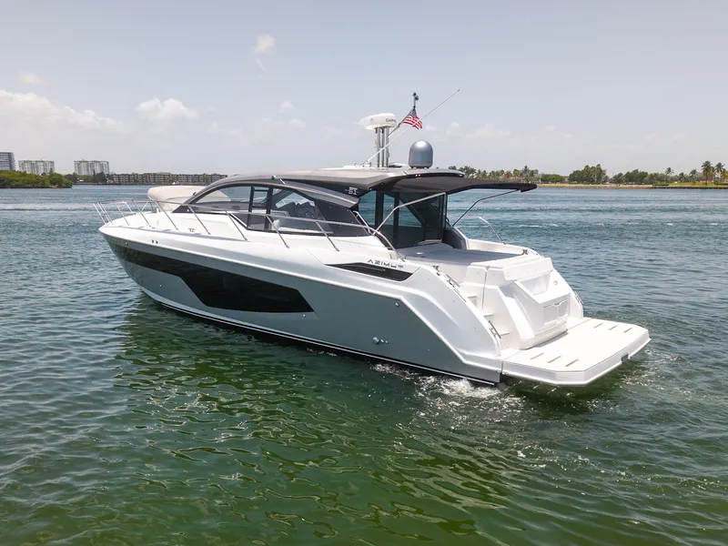 Slide: The Image of Azimut ATLANTIS 51 2025 - 1