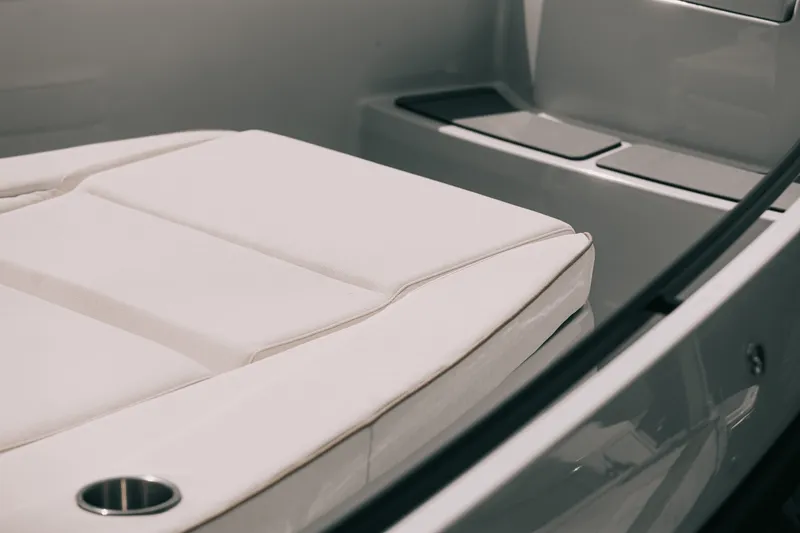 Slide: The Image of Saxdor 320 GTO 2024 - 6