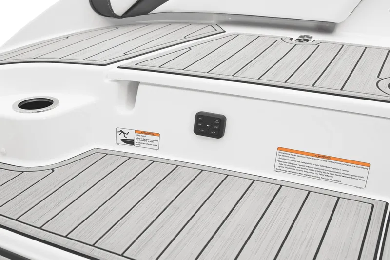 Slide: The Image of Yamaha 195S 2025 - 39