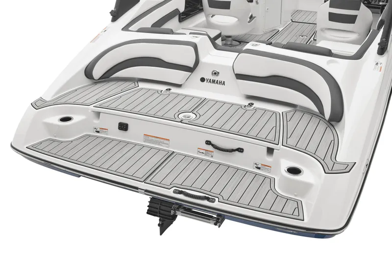 Slide: The Image of Yamaha 195S 2025 - 40