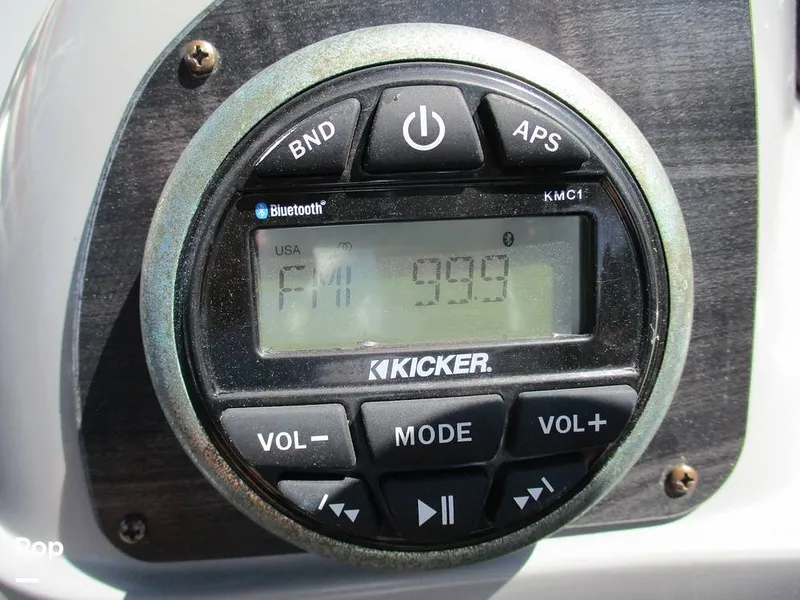 Slide: The Image of KICKER STEREO WITH 4 SPEAKERS - 16623286