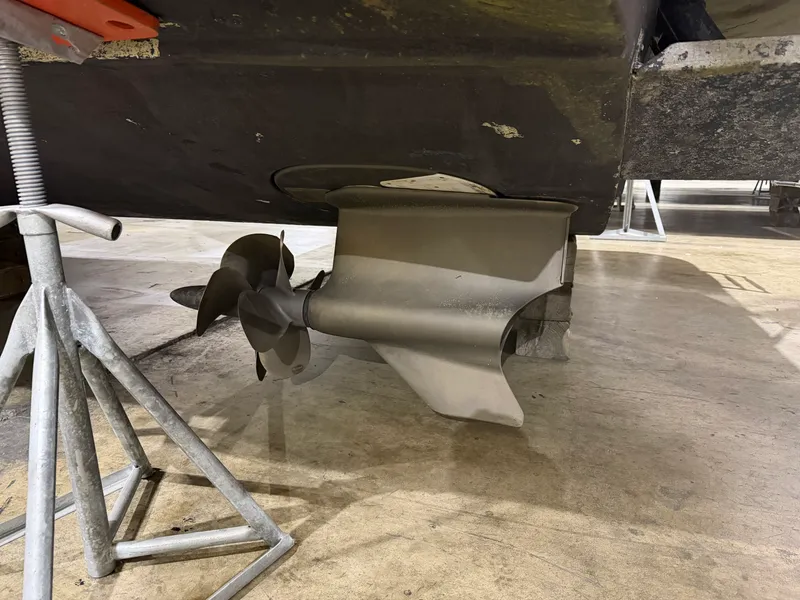 Slide: The Image of Tiara 4300 SOVRAN 2008 - 37