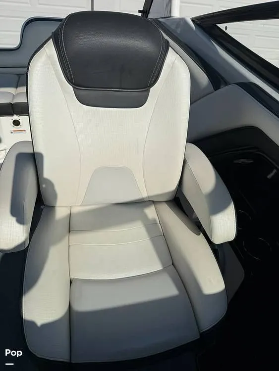 Slide: The Image of Yamaha 242 Limited S 2019 - 16621067