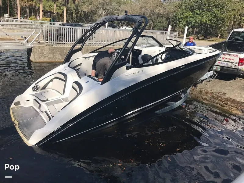 Slide: The Image of Yamaha 242 Limited S 2019 - 16621076