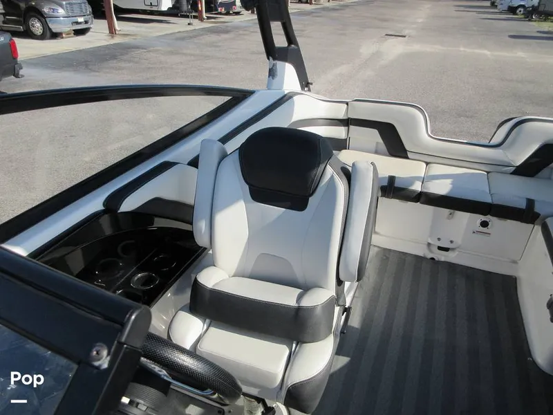 Slide: The Image of Yamaha 242 Limited S 2019 - 16654462
