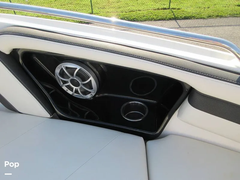 Slide: The Image of Yamaha 242 Limited S 2019 - 16654452