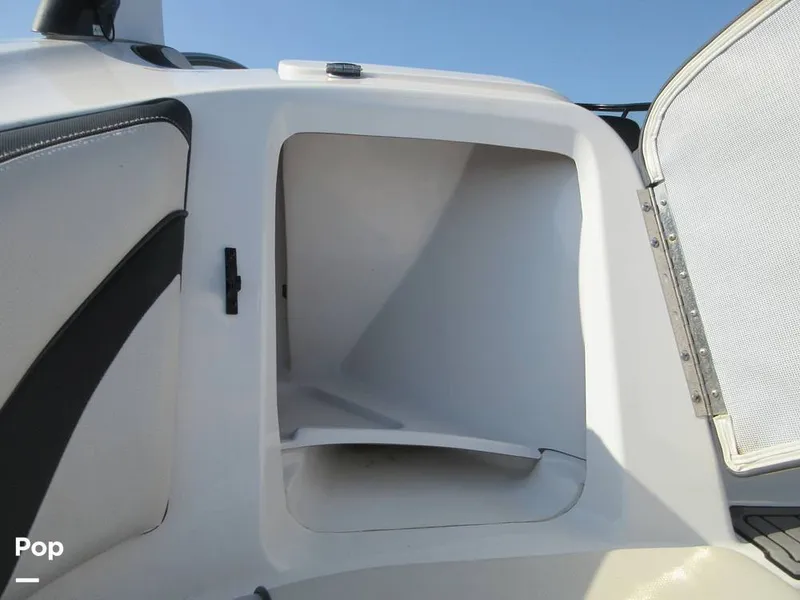 Slide: The Image of Yamaha 242 Limited S 2019 - 16654500