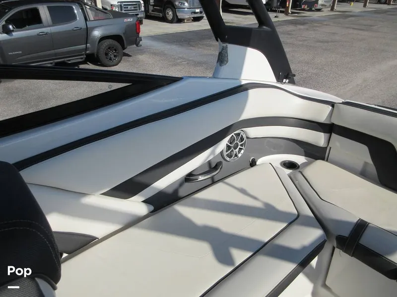 Slide: The Image of Yamaha 242 Limited S 2019 - 16654478