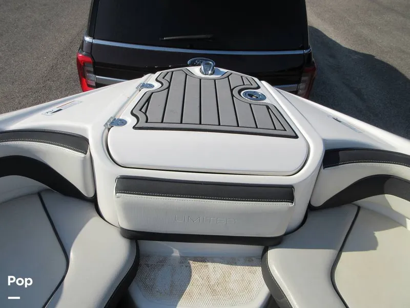 Slide: The Image of Yamaha 242 Limited S 2019 - 16654446