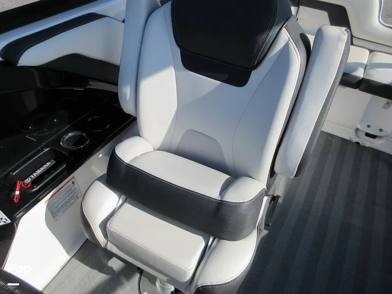 Slide: The Image of Yamaha 242 Limited S 2019 - 16654464