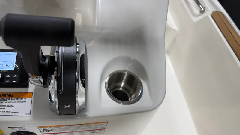 Slide: The Image of Boston Whaler 170 Montauk 2026 - 23