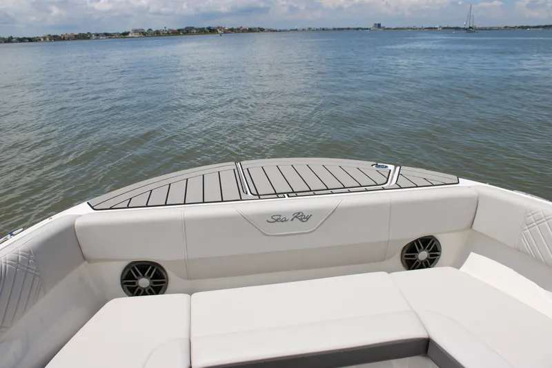 Slide: The Image of Sea Ray SDX 270 Outboard 2026 - 53