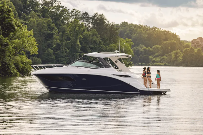 Slide: The Image of Sea Ray Sundancer 320 2026 - 3