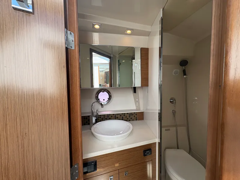 Slide: The Image of Cruisers 450 CANTIUS 2015 - 10