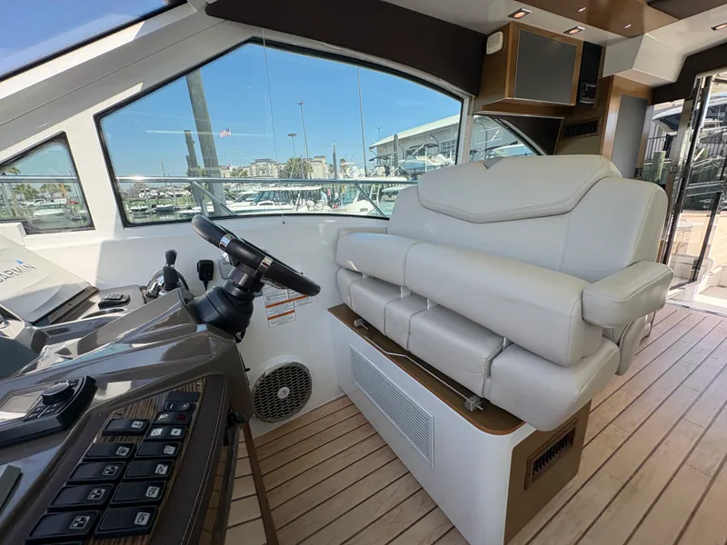 Slide: The Image of Cruisers 450 CANTIUS 2015 - 13