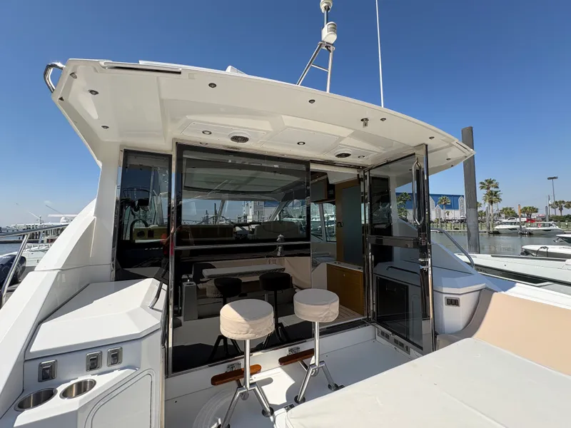 Slide: The Image of Cruisers 450 CANTIUS 2015 - 22