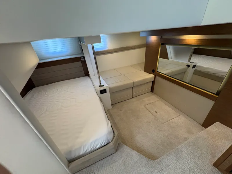 Slide: The Image of Cruisers 450 CANTIUS 2015 - 4