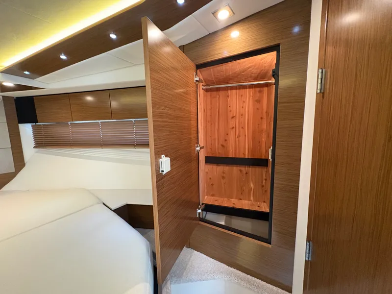 Slide: The Image of Cruisers 450 CANTIUS 2015 - 6