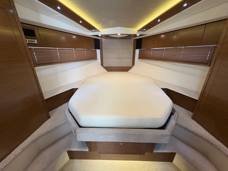 Slide: The Image of Cruisers 450 CANTIUS 2015 - 8