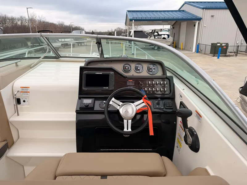 Slide: The Image of Sea Ray 260 SUNDANCER 2017 - 11