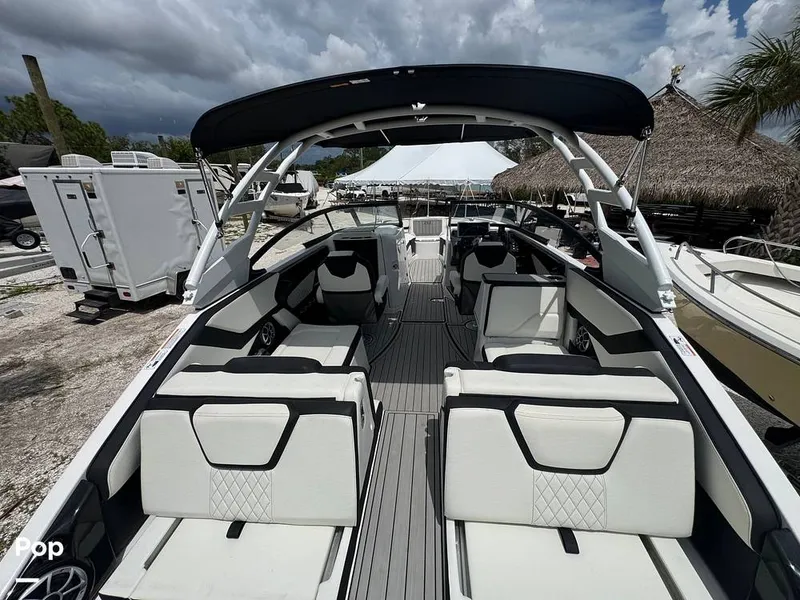 Slide: The Image of Yamaha 252S 2025 - 16639676