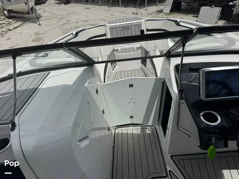 Slide: The Image of Yamaha 252S 2025 - 16639630