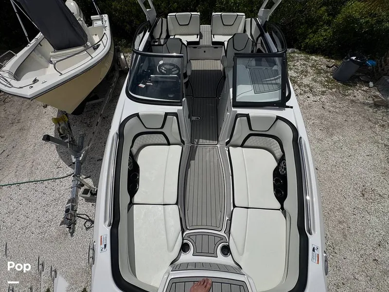 Slide: The Image of Yamaha 252S 2025 - 16639623