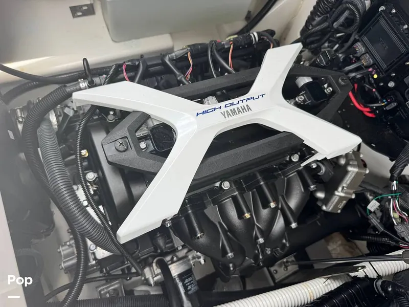 Slide: The Image of Yamaha 252S 2025 - 16639664