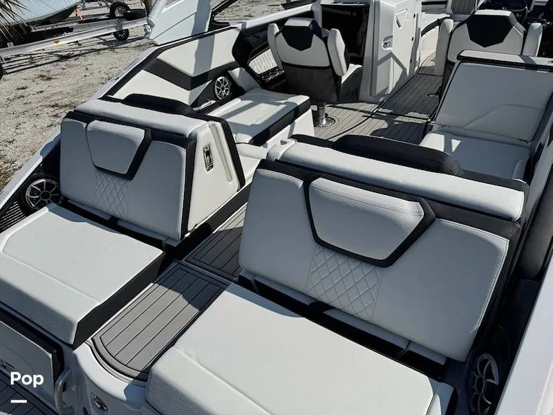 Slide: The Image of Yamaha 252S 2025 - 16629678