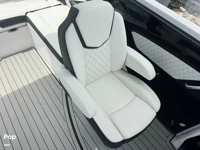Slide: The Image of Yamaha 252S 2025 - 16639652