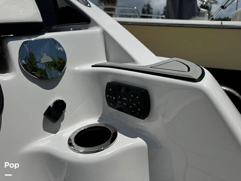 Slide: The Image of Yamaha 252S 2025 - 16639594