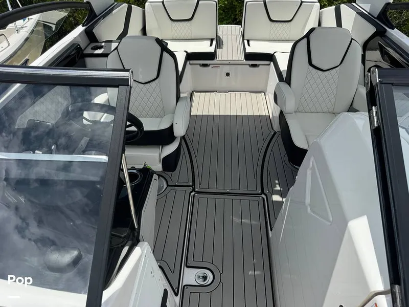 Slide: The Image of Yamaha 252S 2025 - 16639627