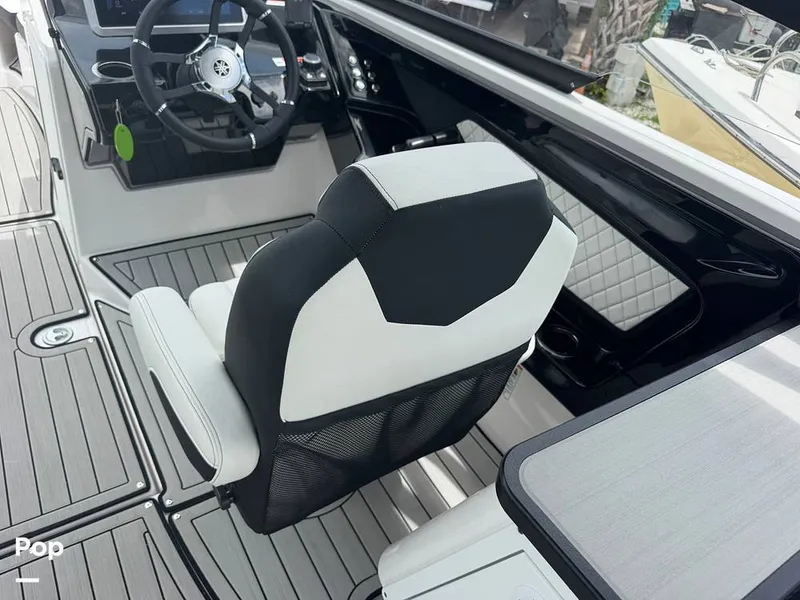 Slide: The Image of Yamaha 252S 2025 - 16639654