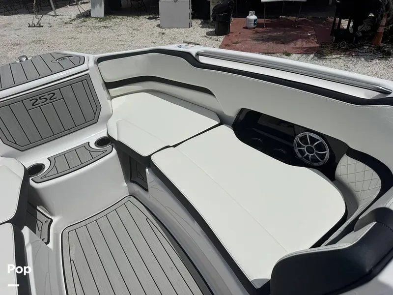 Slide: The Image of Yamaha 252S 2025 - 16639612