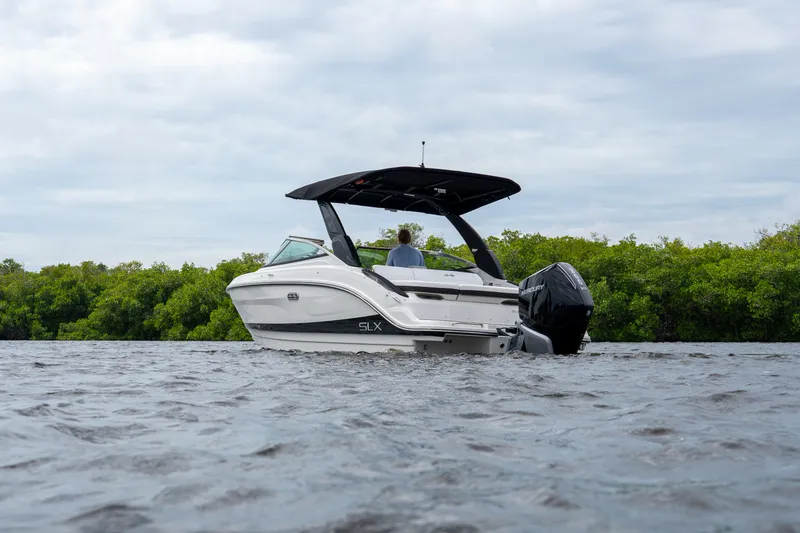 Slide: The Image of Sea Ray SLX 260 Outboard 2026 - 26