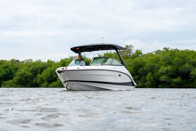 Slide: The Image of Sea Ray SLX 260 Outboard 2026 - 31
