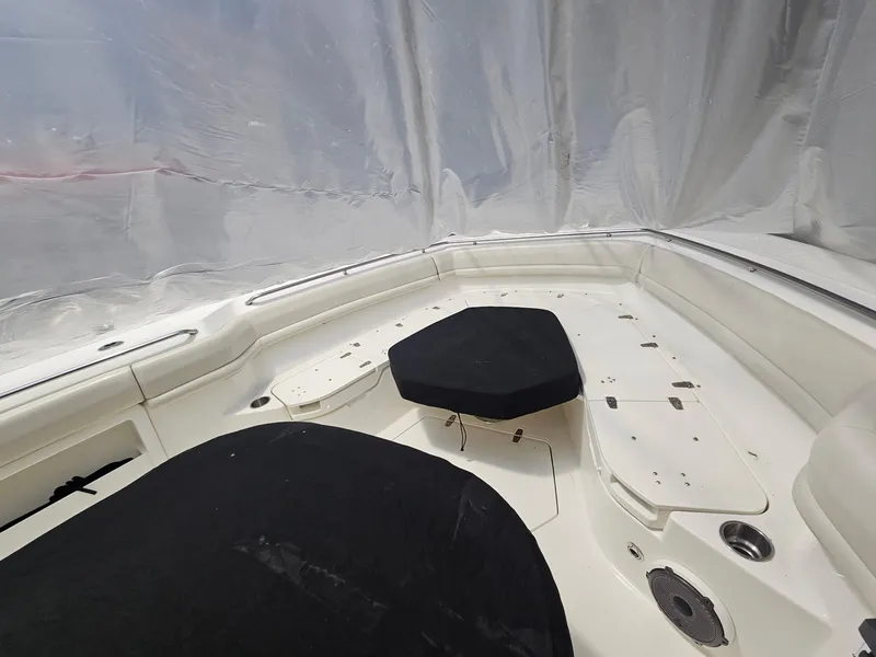 Slide: The Image of Boston Whaler 380 OUTRAGE 2021 - 22