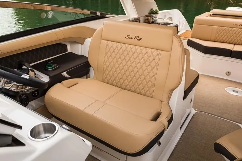 Slide: The Image of Sea Ray SLX 310 Outboard 2026 - 6