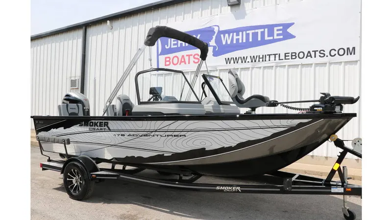 Slide: The Image of Smoker Craft Adventurer 178 DC 2025 - 2