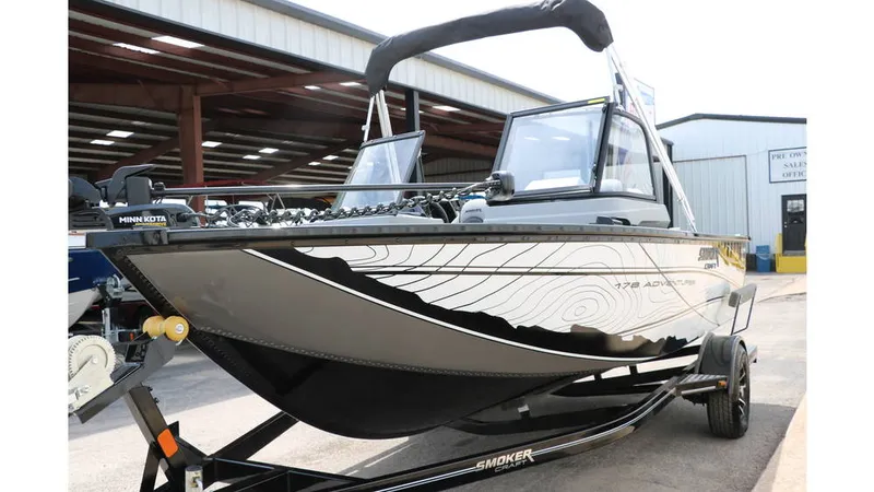 Slide: The Image of Smoker Craft Adventurer 178 DC 2025 - 29