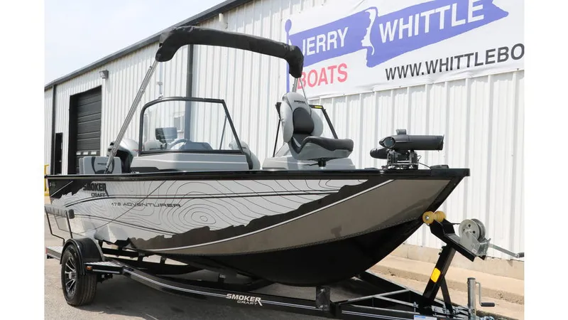 Slide: The Image of Smoker Craft Adventurer 178 DC 2025 - 3