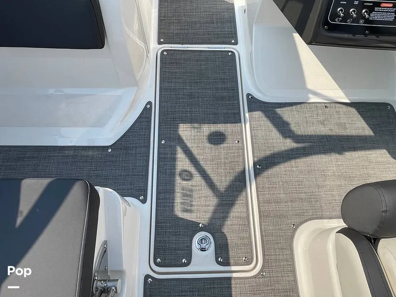 Slide: The Image of Bayliner VR5 BR 2021 - 16664743