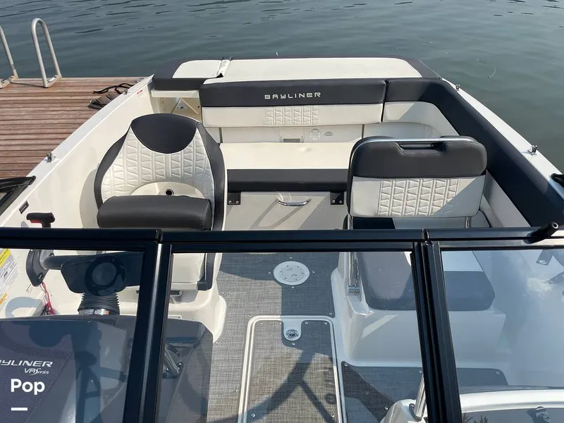 Slide: The Image of Bayliner VR5 BR 2021 - 16664717