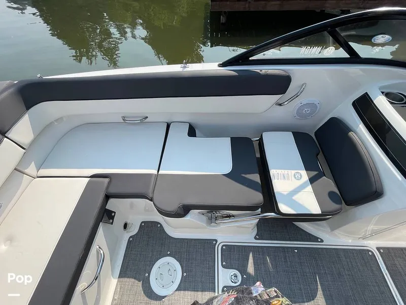 Slide: The Image of Bayliner VR5 BR 2021 - 16664726