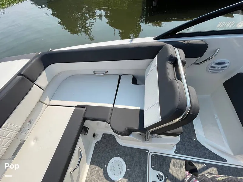 Slide: The Image of Bayliner VR5 BR 2021 - 16664727