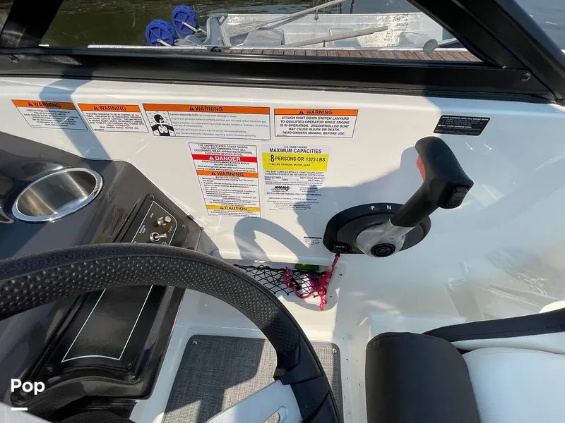 Slide: The Image of Bayliner VR5 BR 2021 - 16664730