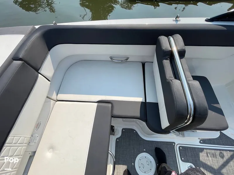 Slide: The Image of Bayliner VR5 BR 2021 - 16664724