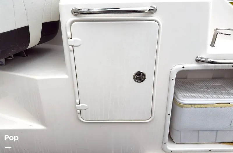 Slide: The Image of Regal 2565 Window Express 2008 - 16626192