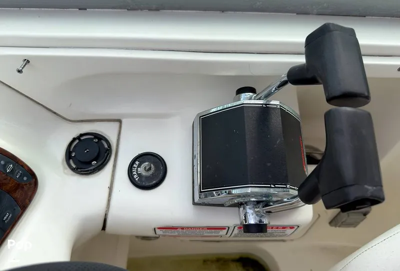 Slide: The Image of Sea Ray 280 Sundancer 2004 - 16627855
